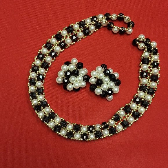 Vintage Black Beads and Faux Pearl Toggle Necklace Earrings Set - Picture 3 of 11